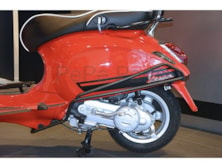 Vespa achtervalbeugel 