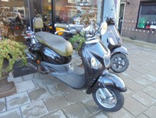 la souris retro scooter zwart glans, 25 km