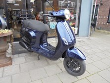 AGM VX50 45km Brom Start en rijdt goed, heeft nog maar 3003 km gereden