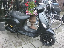 Vespa S mat zwart, 4takt, 45 km Brom